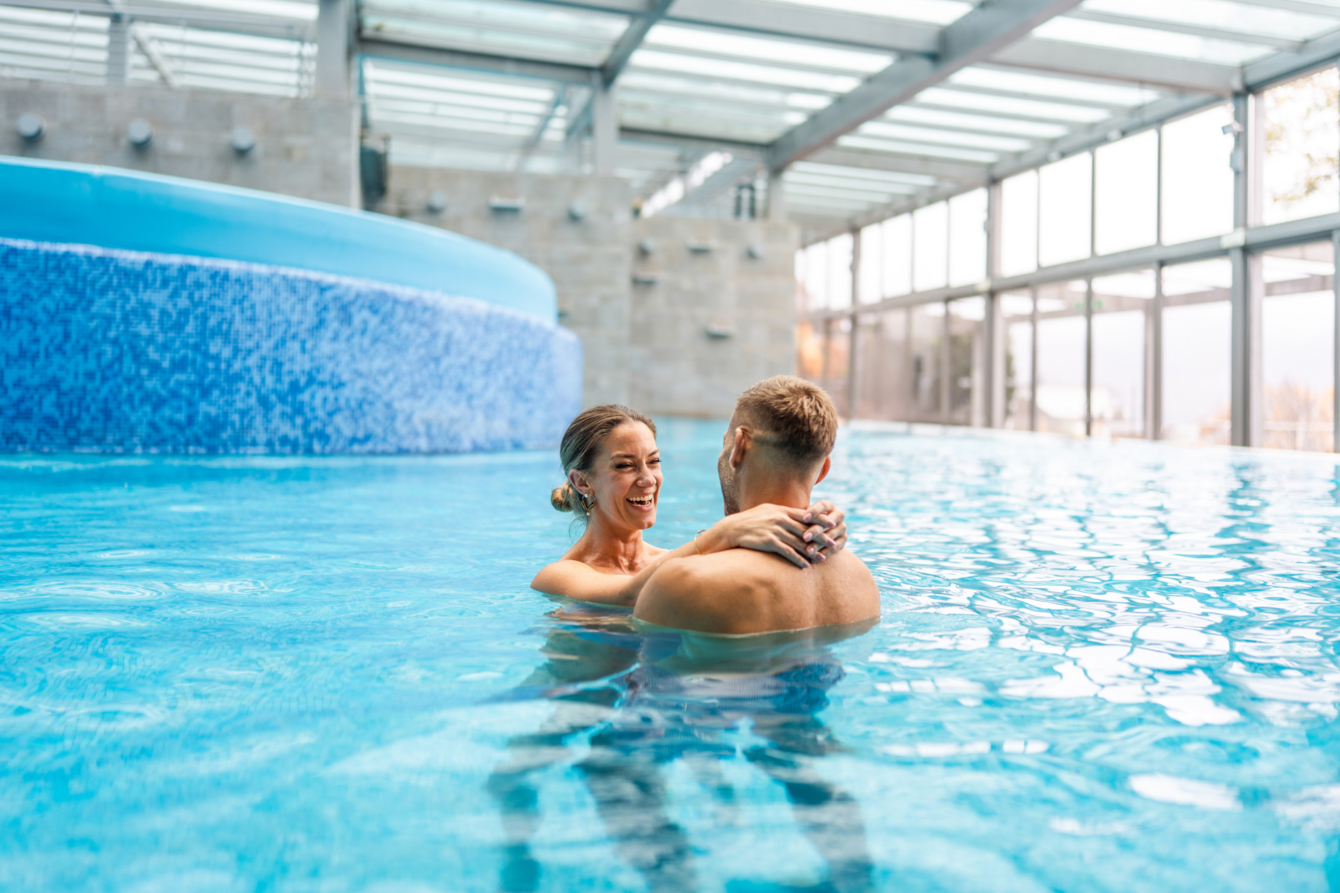 Wellnessurlaub für Paare im Wellness Živa Bled mit Innenpool